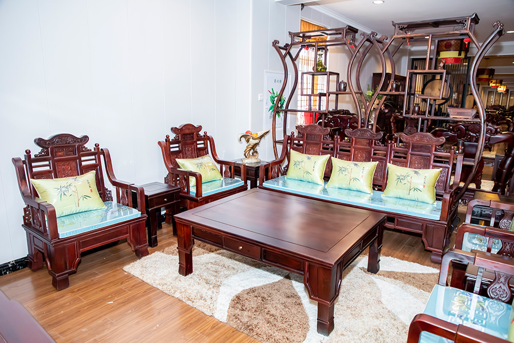 中式红木沙发（单人沙发、三人沙发、茶几、花架）
