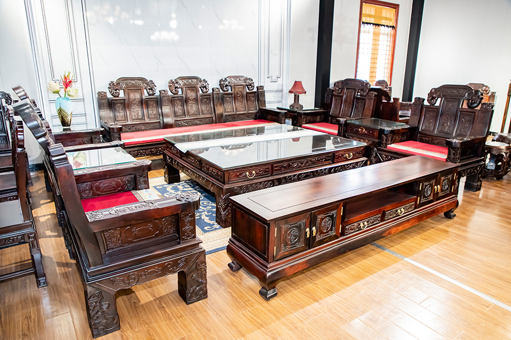 中式红木沙发（单人沙发、三人沙发、茶几、电视柜）