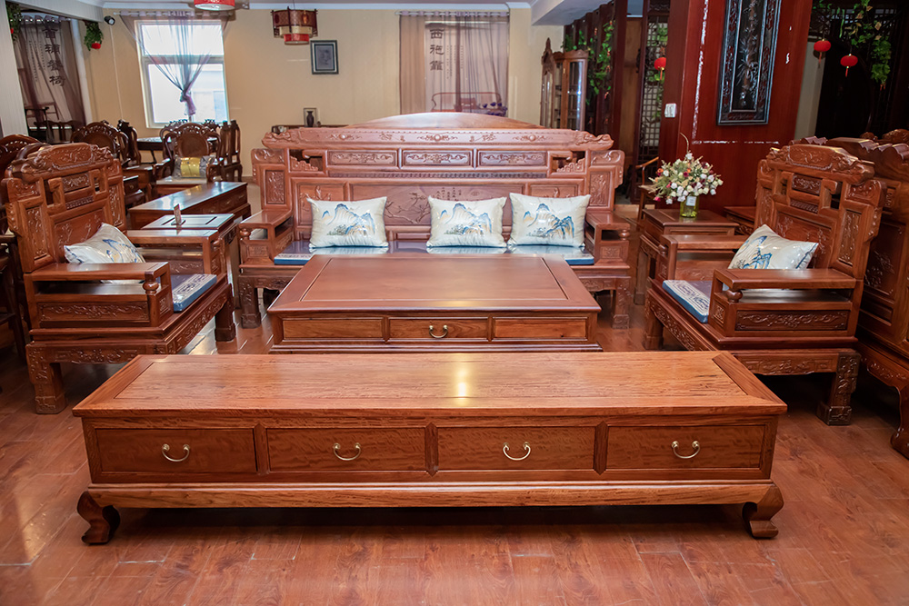 中式红木沙发（单人沙发、三人沙发、茶几、电视柜）