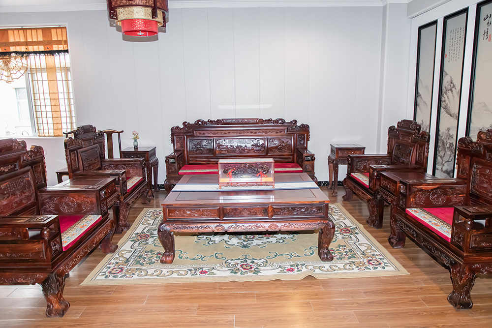 中式红木沙发（1人沙发、3人沙发、茶几）