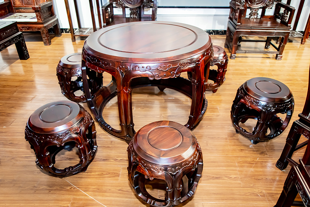 中式红木餐桌椅家具（凳子+圆桌）